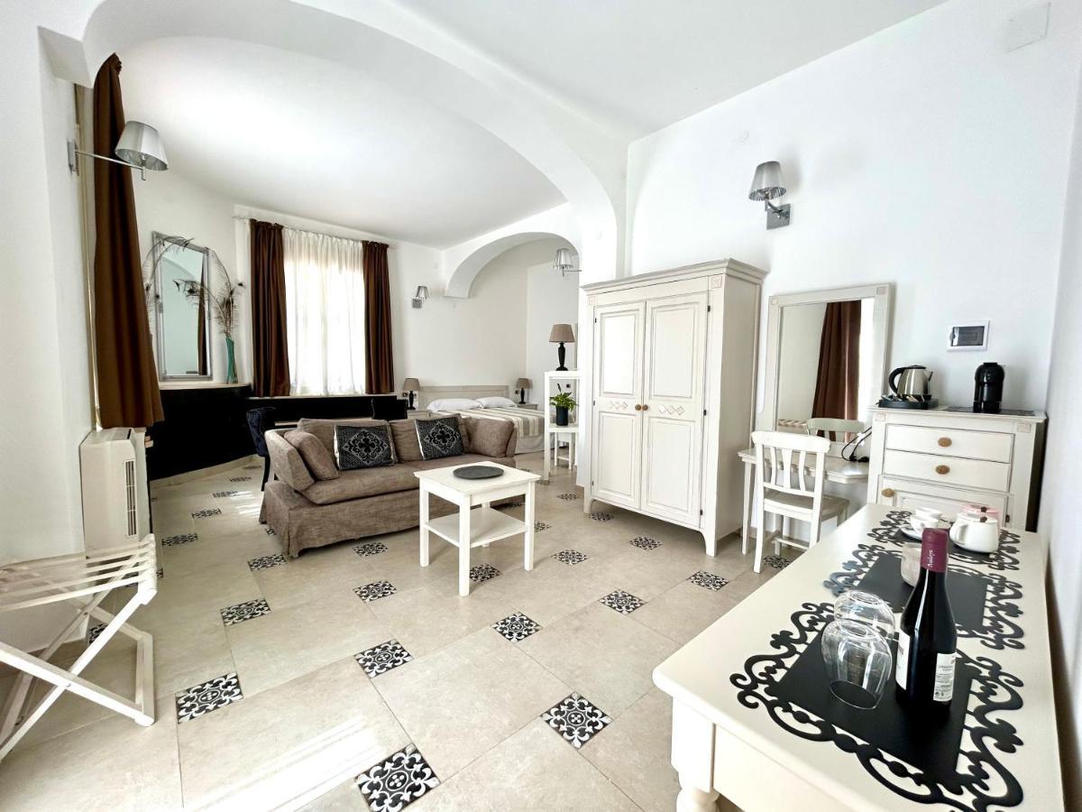 Villa Cavalieri Country Hotel بولا المظهر الخارجي الصورة