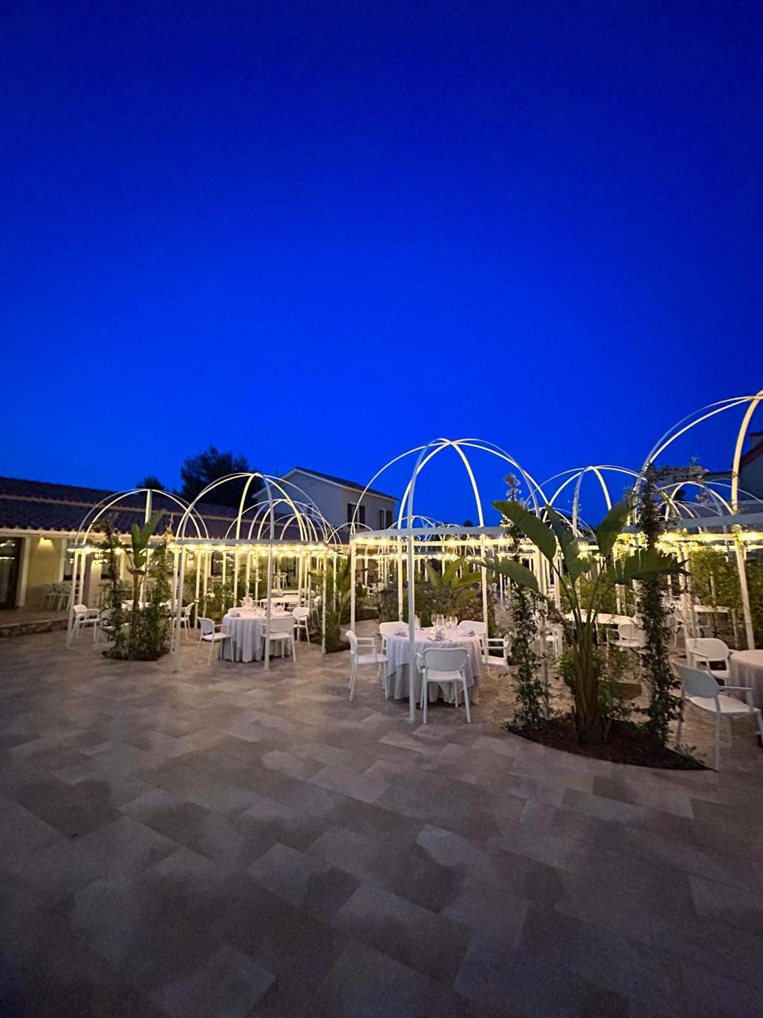 Villa Cavalieri Country Hotel بولا المظهر الخارجي الصورة