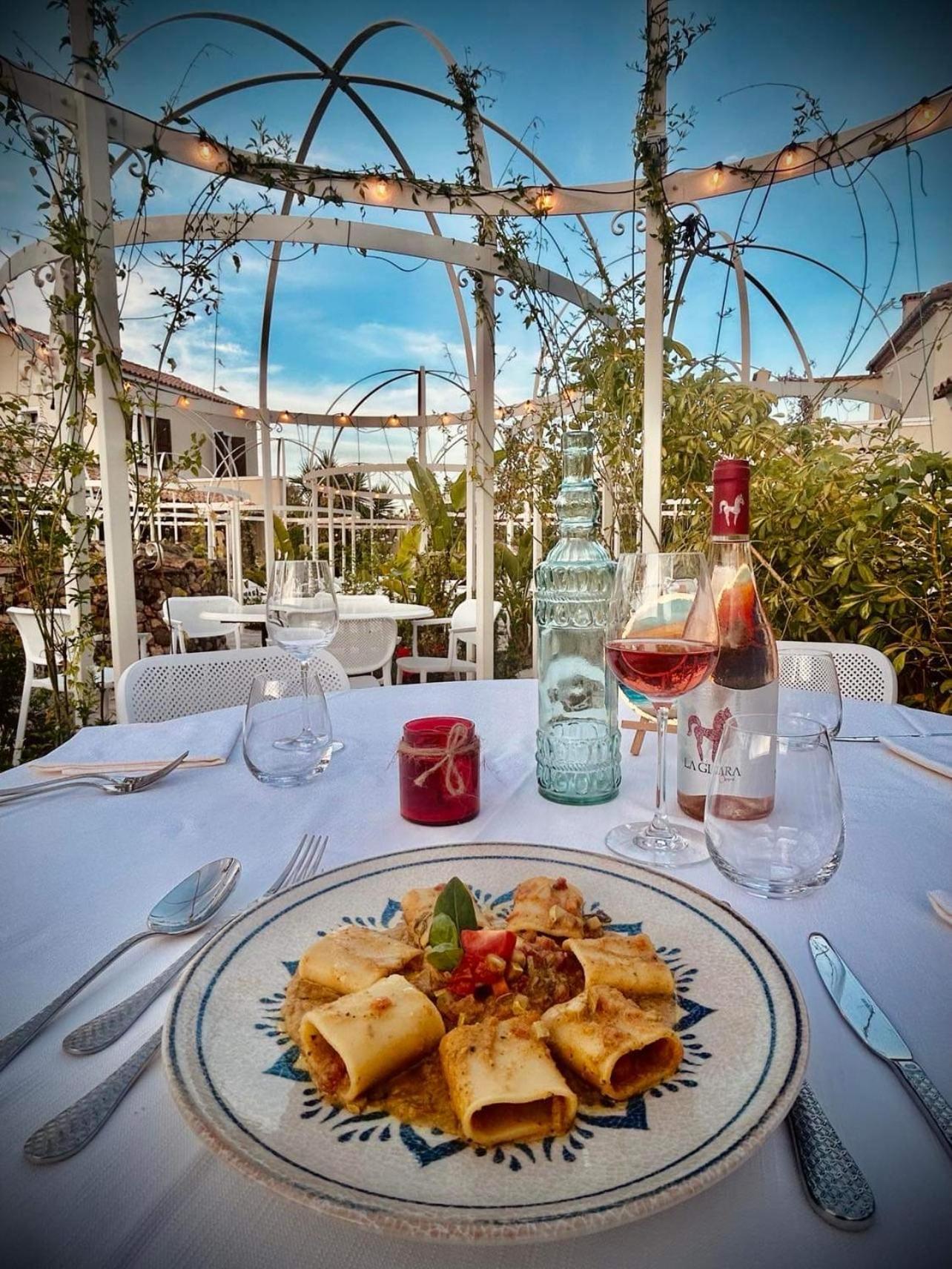 Villa Cavalieri Country Hotel بولا المظهر الخارجي الصورة